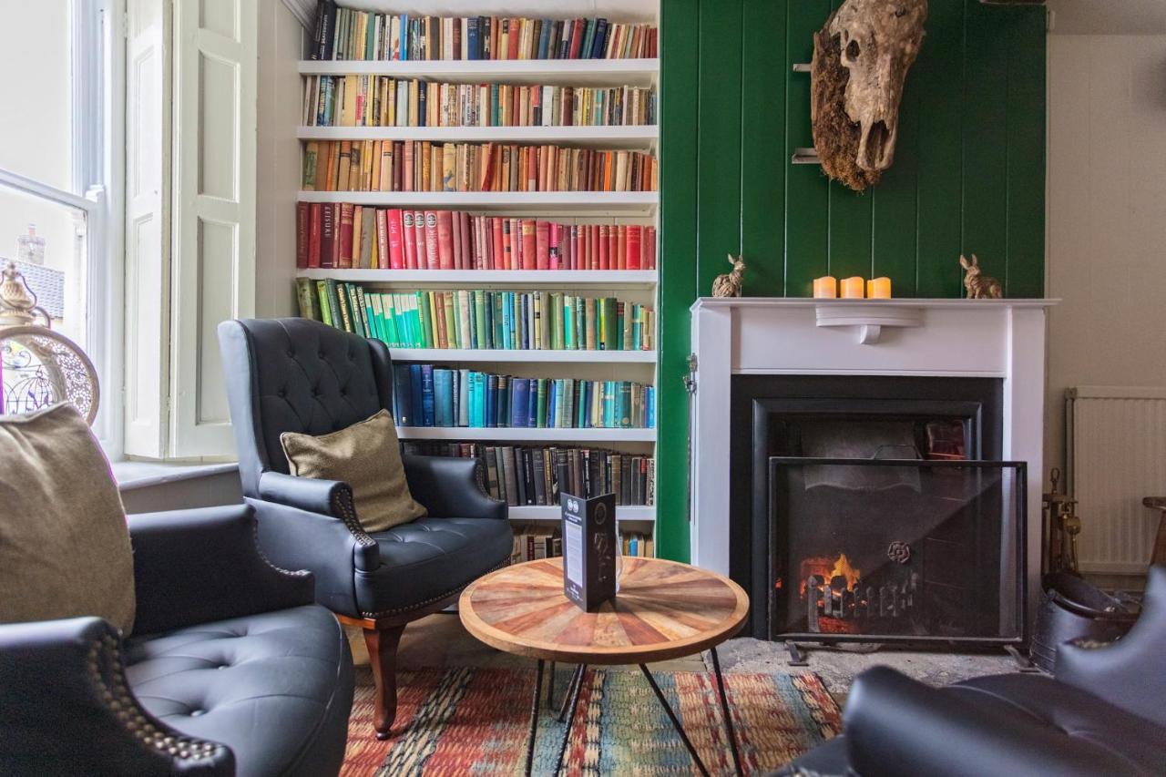 The Black Lion Hotel Little Walsingham Εξωτερικό φωτογραφία